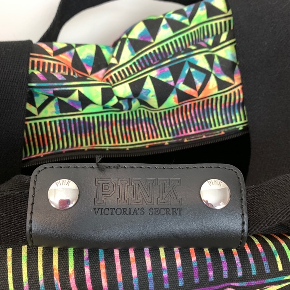 🔥PINK by Victoria’s Secret Canvas Duffel Bag🔥 - Picture 3 of 5